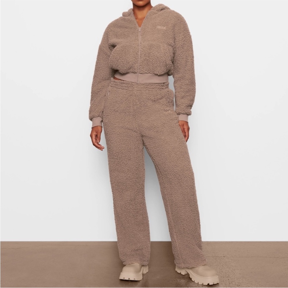 NWT Skims Teddy Sherpa Track Pant
